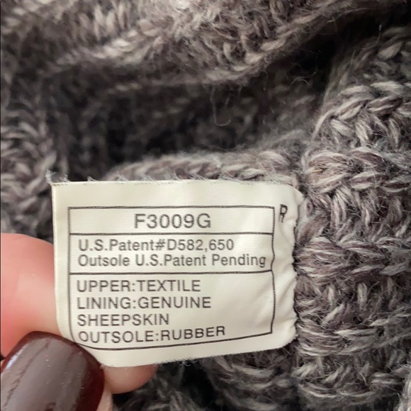 Ugg Women’s Classic Cardy Grey Knit Sweater Boots - Picture 7 of 8